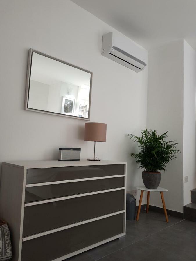 Duplex Maisonette With Heated P-Pool And Jacuzzi Saint Julian's Exterior photo